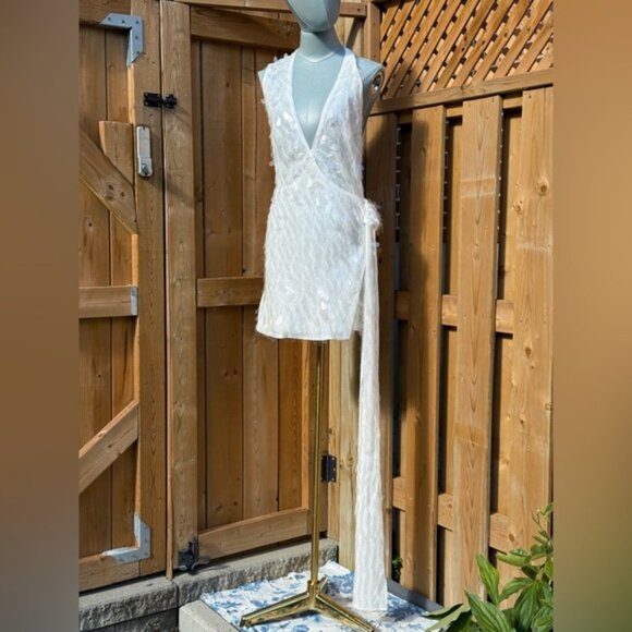 🆕 MISHA COLLECTION 🧿 NWOT The Sapphire Sequins Mini Dress, Ivory Sz M US 6 - Picture 3 of 16